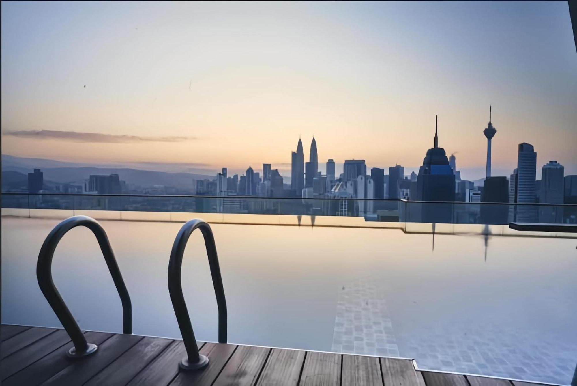Regalia Exclusive Hostel Kuala Lumpur Exterior foto